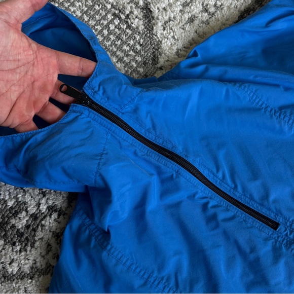 L.L.Bean Women’s Windbreaker - Picture 2 of 6